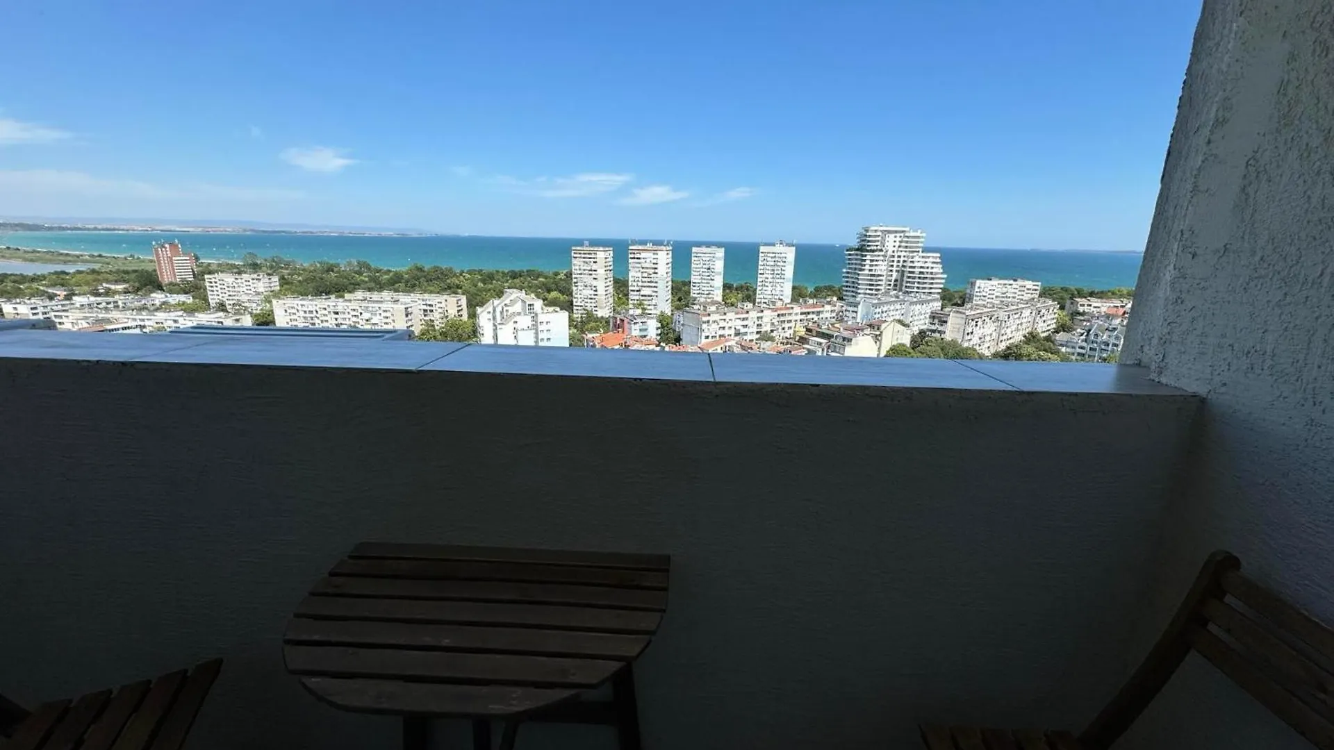 Апартамент Панорама Лазур Burgas