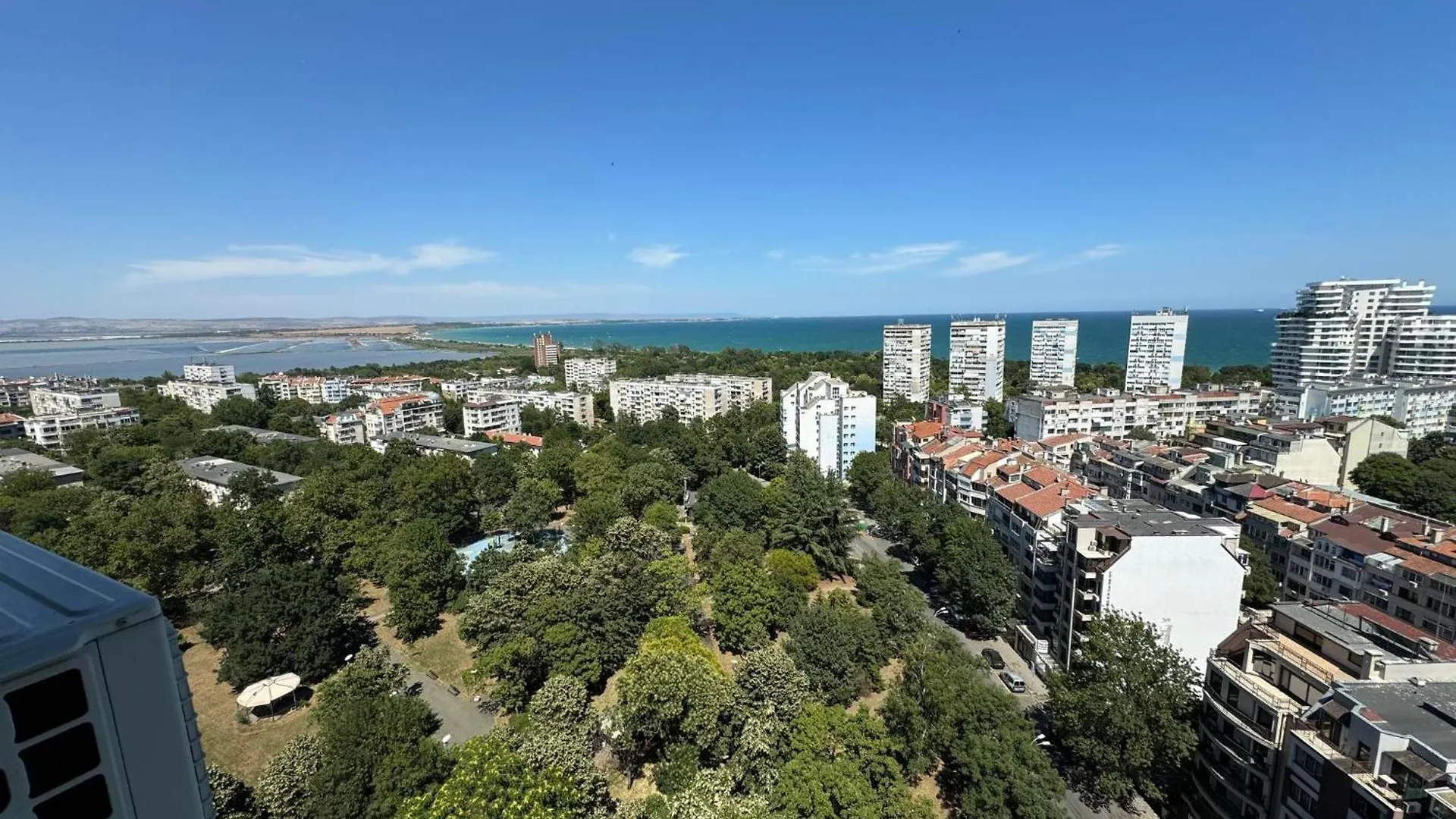 Апартамент Панорама Лазур Burgas